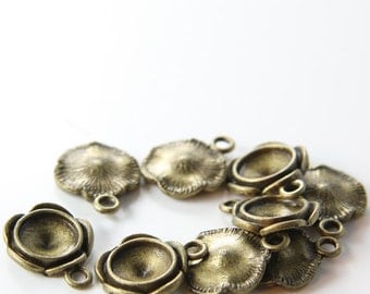 10pcs Antique Brass Tone Base Metal Charms-Flower 16mm (13306Y-F-211B)