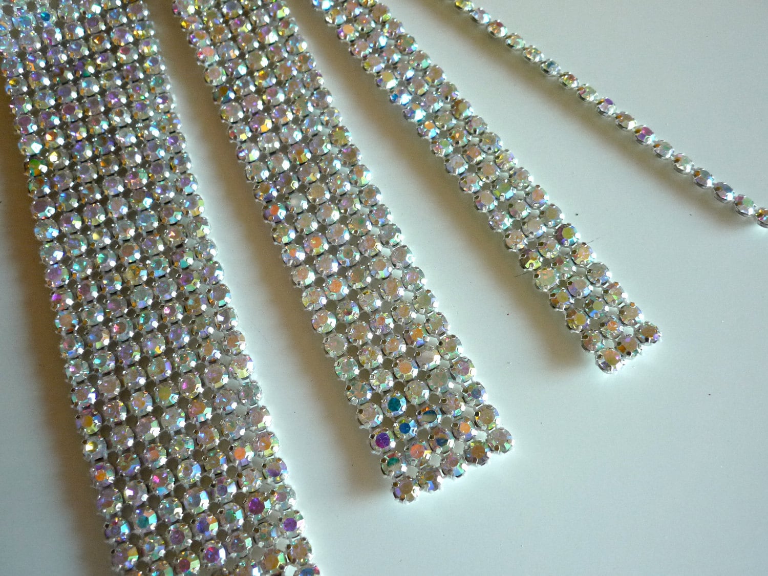 DIVA Rhinestone Banding Trim / AB Iridescent Crystal / 2