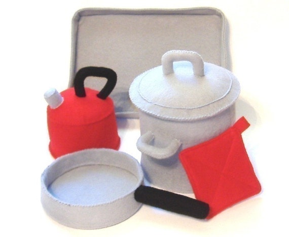 Kitchen Cookin' Pot, Pan, Lid, Tea Kettle, Cookie Sheet and Pot Holder Felt Food PDF Pattern