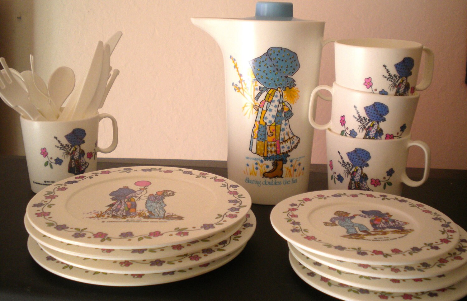 1984 25 Piece Plastic Holly Hobbie Tea Set by ThrillOfTheHunt