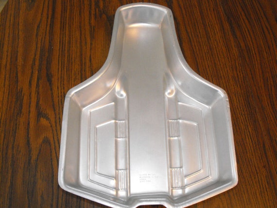 Wilton cake pan rocket ship vintage