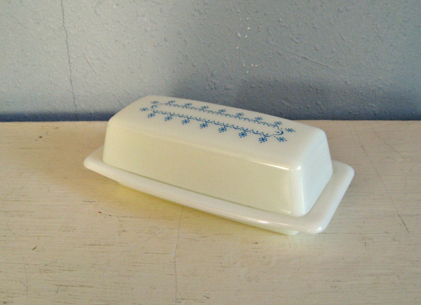 25 OFF SALE Pyrex Butter Dishvintage milk glass
