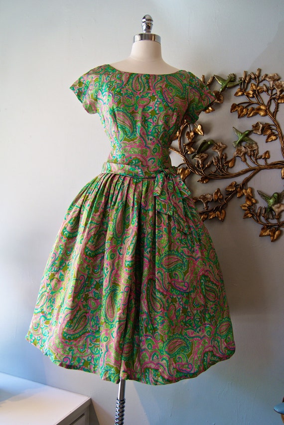 Items similar to SOLD///50s Dress / 1950s Dress / Vintage 1950s Green ...