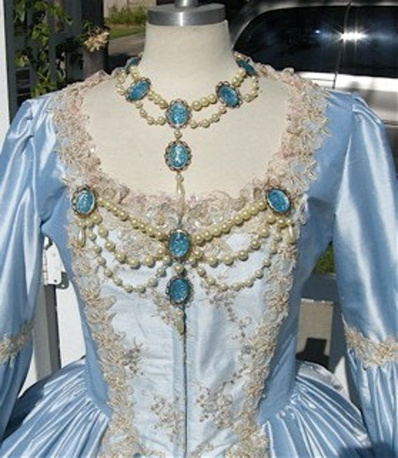 Items similar to Victorian or Marie Antoinette Style ...