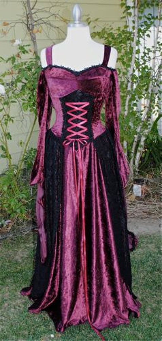 Items similar to Artesia Medieval Fantasy Corset Gown with Detachable ...