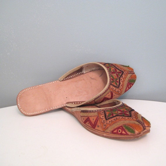 ETHNIC hippie leather slippers . 8