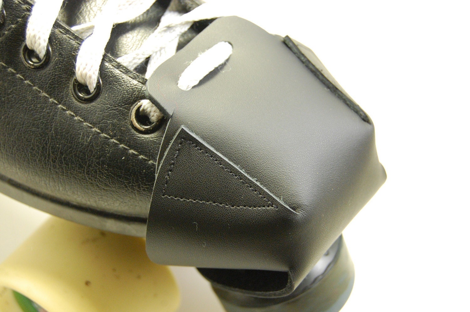 Black leather Skate Snout toe guards No Embellishment