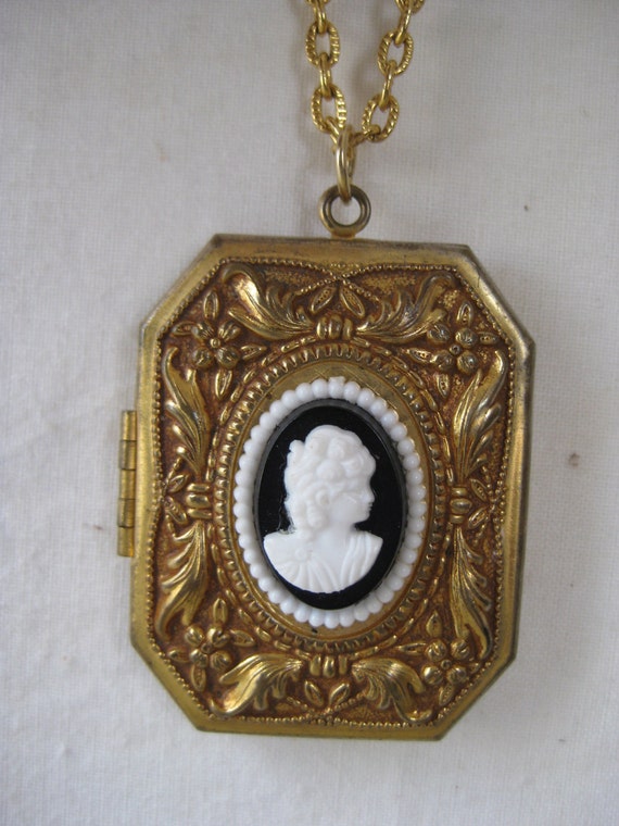 Cameo Locket Black White Necklace Gold Victorian Pendant