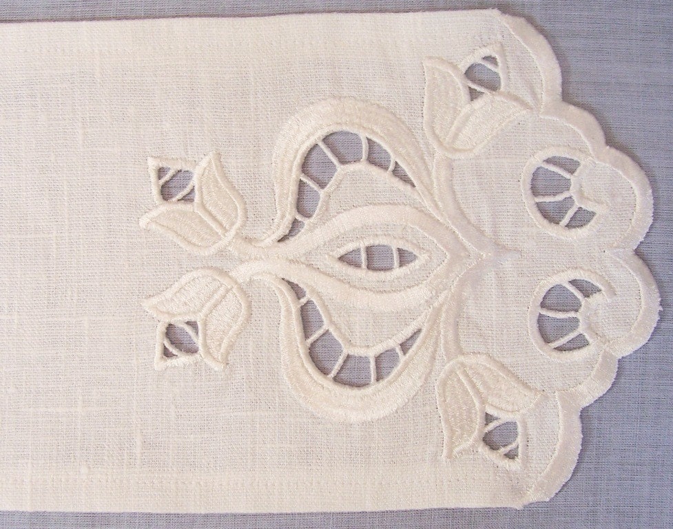 Cutwork Elegance Machine Embroidery Designs sc031d and Elegant