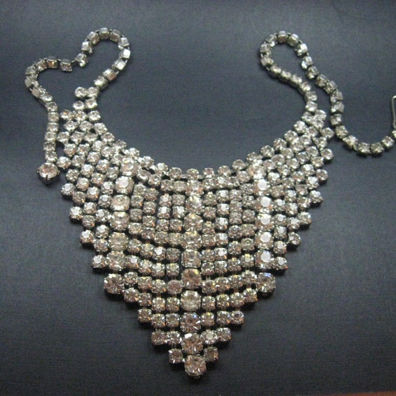 Vintage Rhinestone Bib Necklace Glitzy Glamour N822