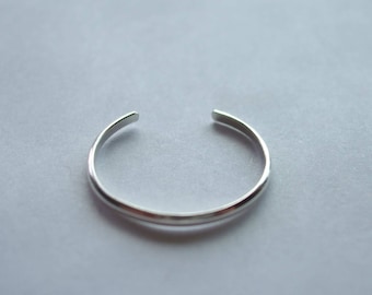 Simple sterling silver adjustable toe ring