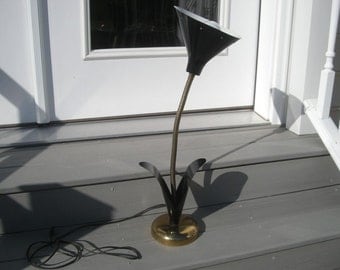 Vintage Metal Flower Lamp with long Adjustable Gooseneck