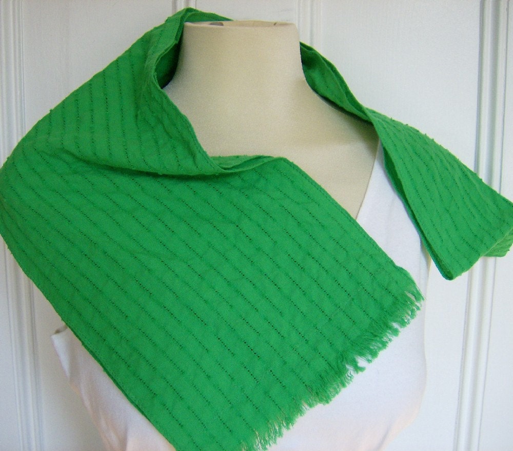 Kelly Green Cotton Fringe Scarf by SuZefashion on Etsy