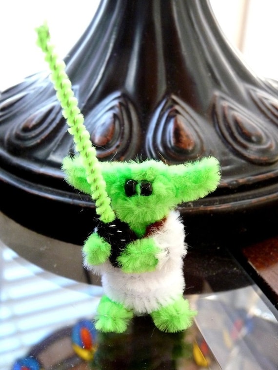 STAR WARS Mini Yoda Pipe Cleaner Creation