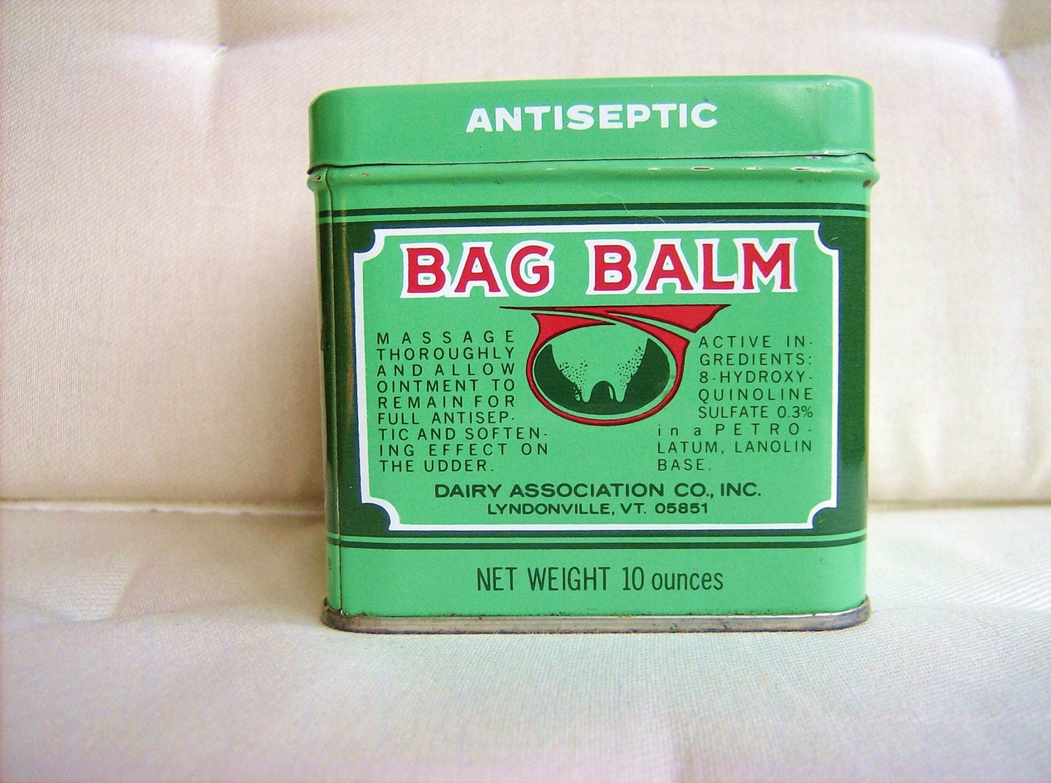 BAG BALM VINTAGE TIN