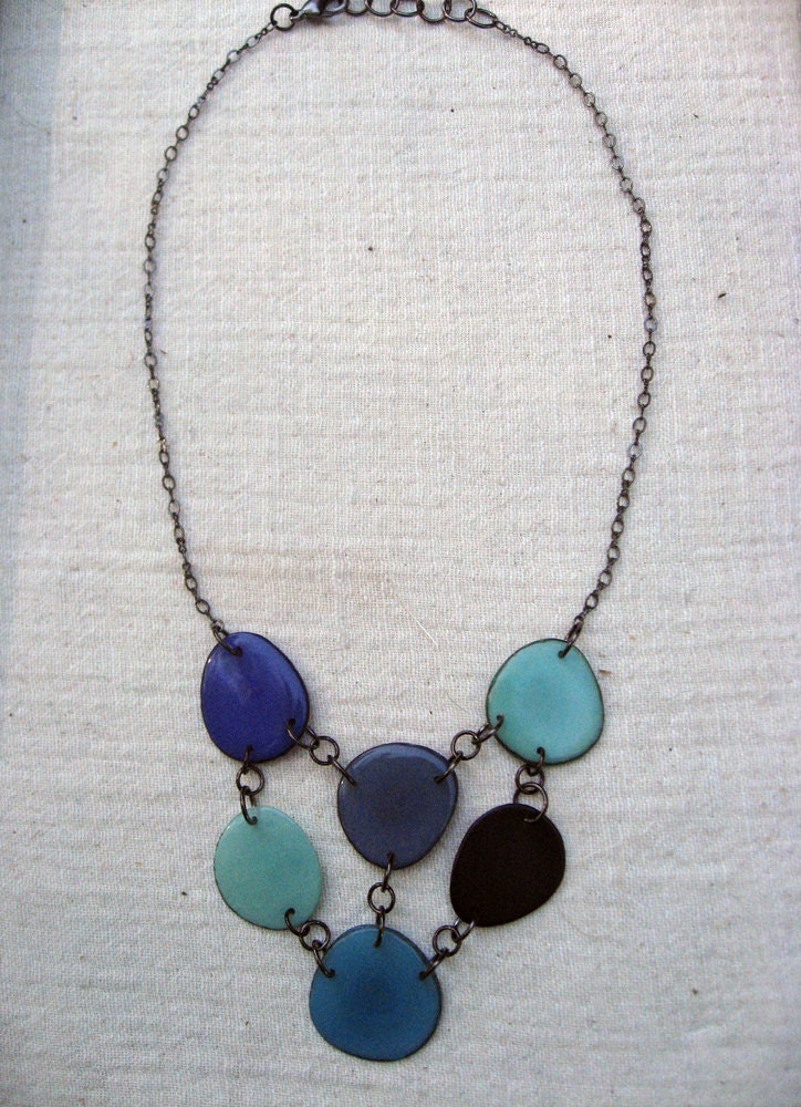 Mixed Shades of Blue Small Bib Necklace