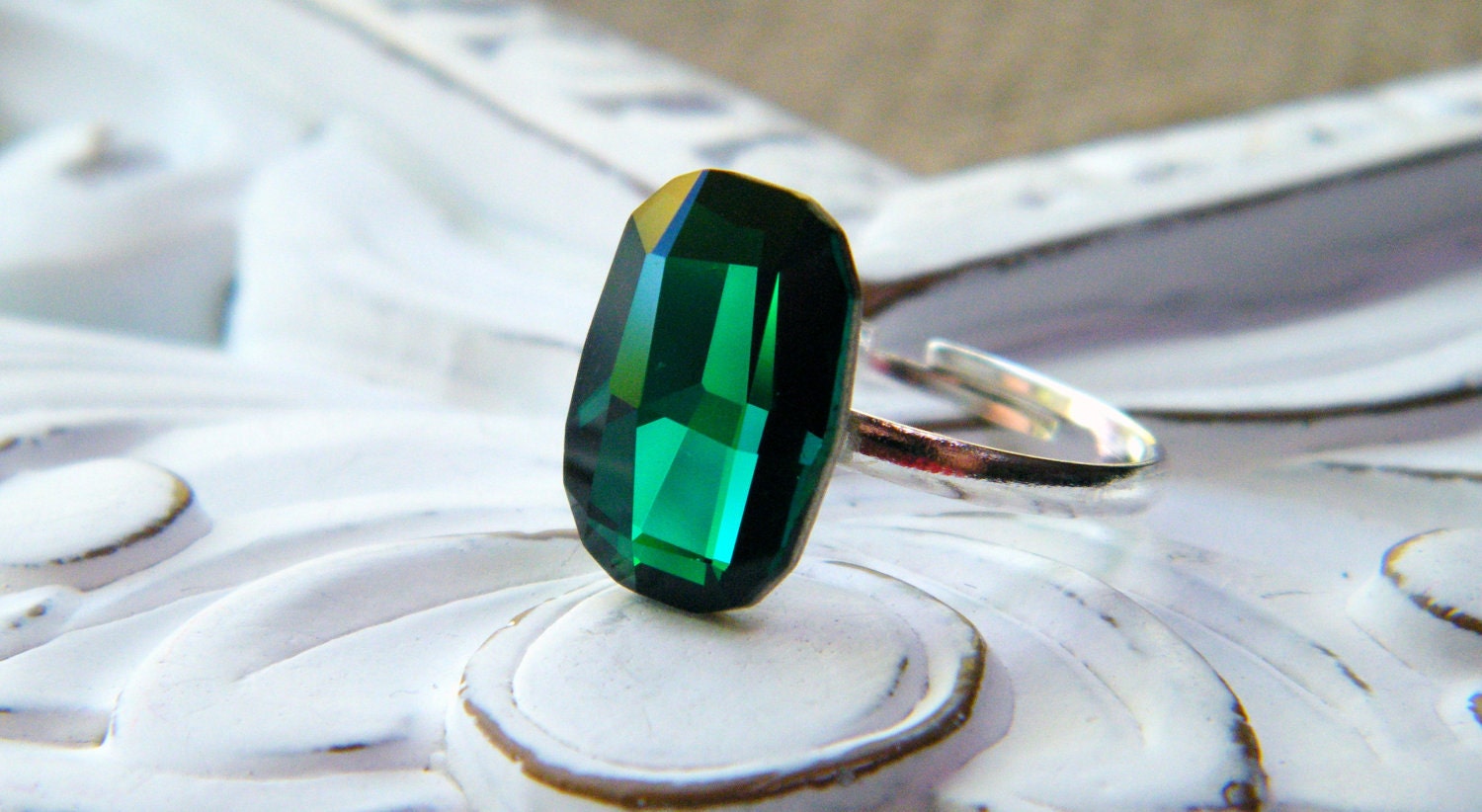 romance ring. Emerald Green Swarovski Cocktail Ring