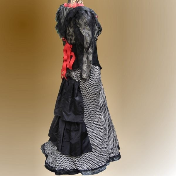 Mrs. Lovett Cos...