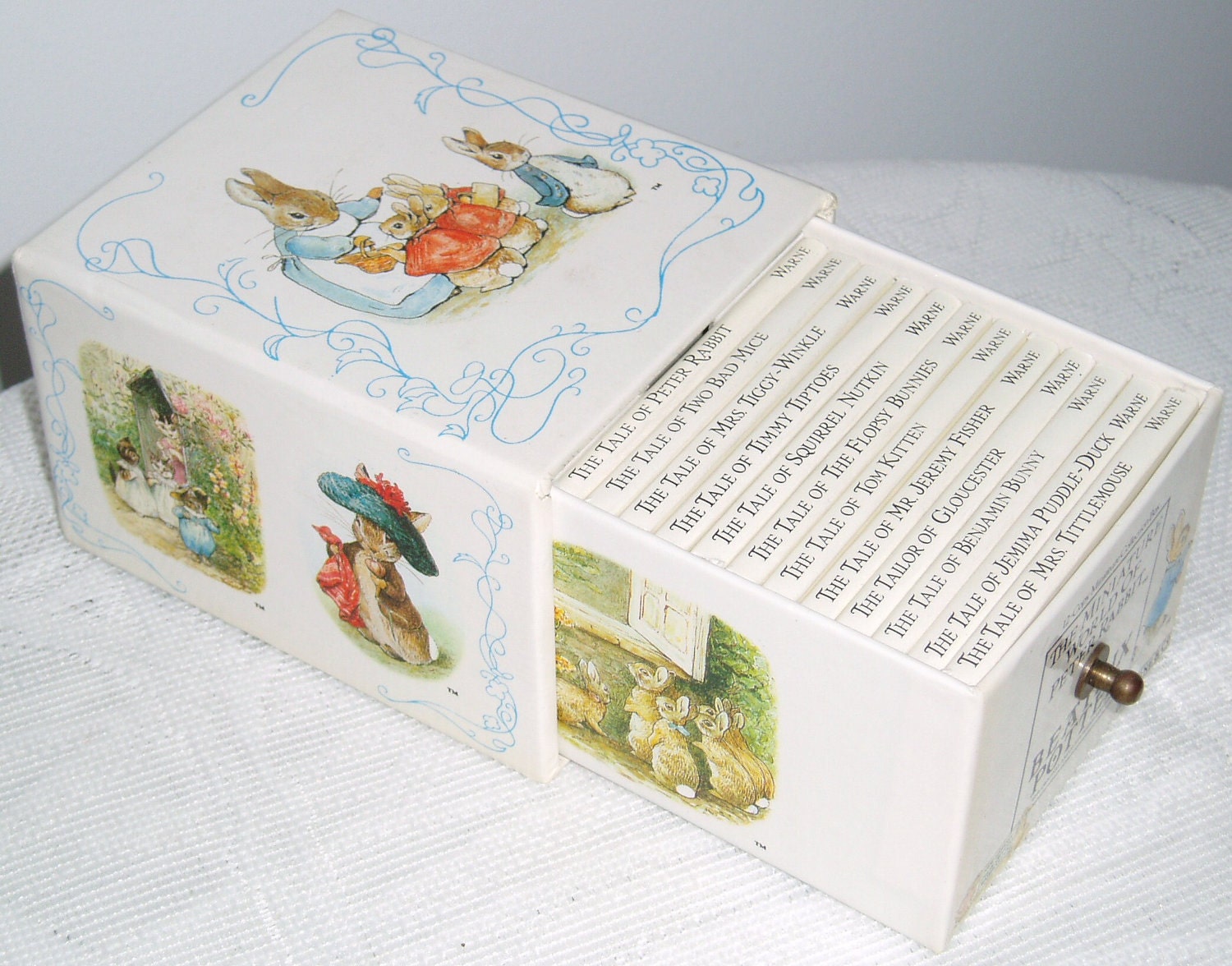 the world of peter rabbit beatrix potter the complete collection