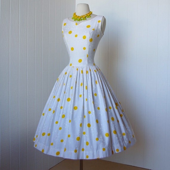 vintage 1950's dress ...quintessential yellow polka dots