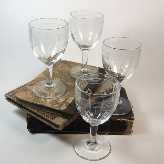 Vintage etched glass cordial glasses set 4 by VintageRerun on Etsy