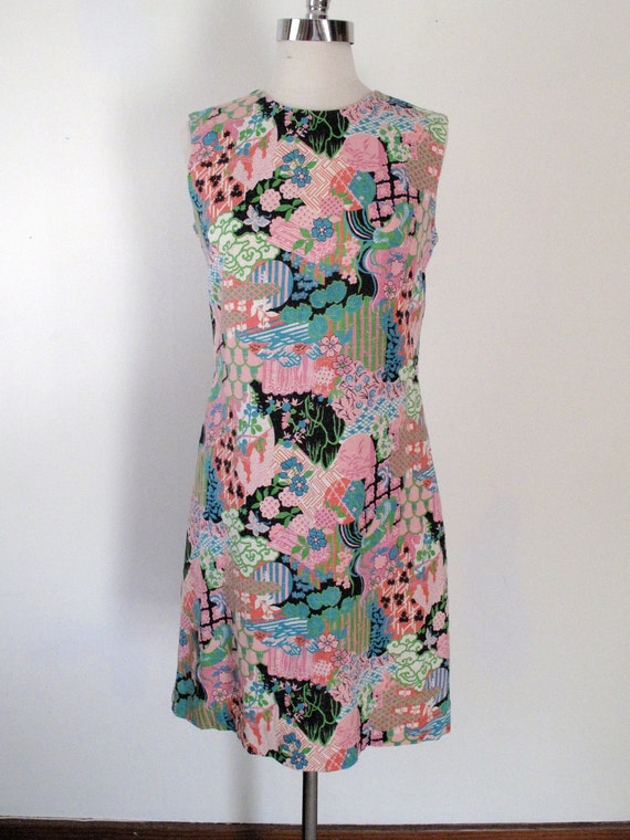 c.1960s Printed Linen Shift Dress Asian Inspired by maevintageinc