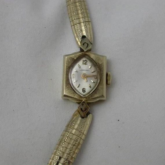 14K Yellow Gold Longines and Wittnauer Ladies Wind-Up Wrist