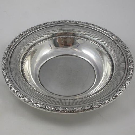 Wallace Sterling Silver Reticulated Nut Dish With Floral