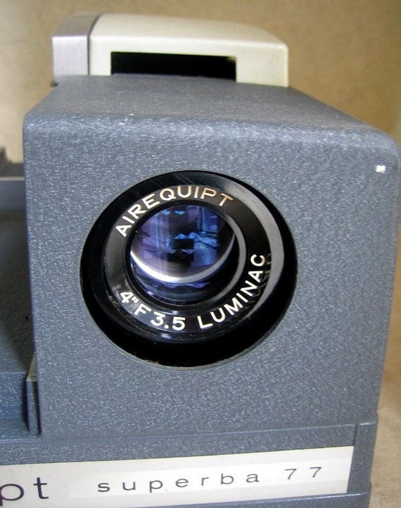 Vintage Airequipt Superba 77 Slide Projector and Magazines