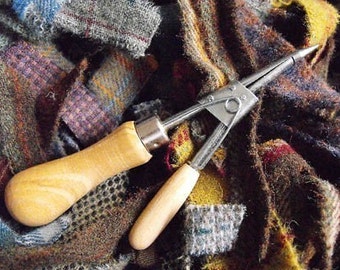 Prodding Tool//Spring Loaded handle//pillow fringe//proddy rugs//full color photo directions
