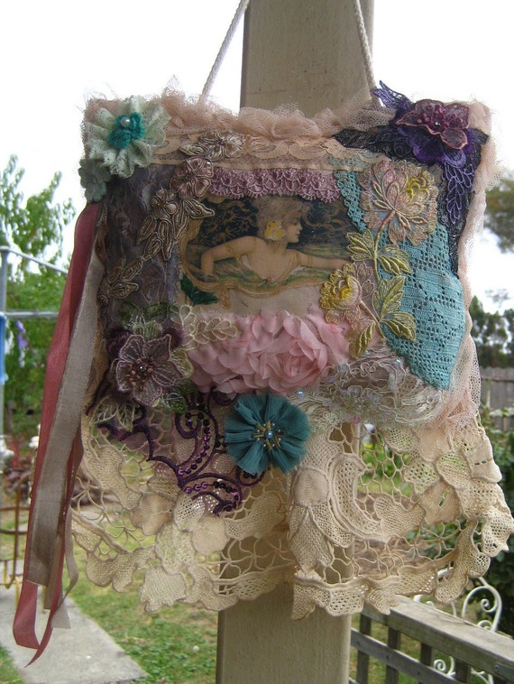 Hanging wall pillow French inspired