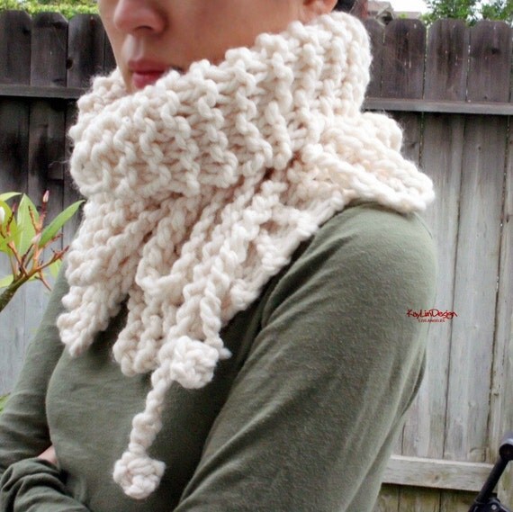 Hand-knit neck warmer Off White by KayLim on Etsy