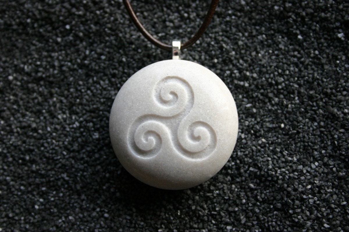 symbol meaning of spiral Necklace Viewing  Triple  Gallery Spiral Celtic