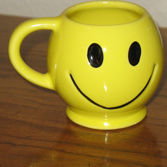 Happy Smiley Face McCoy Pottery Vintage Yellow Black Mug