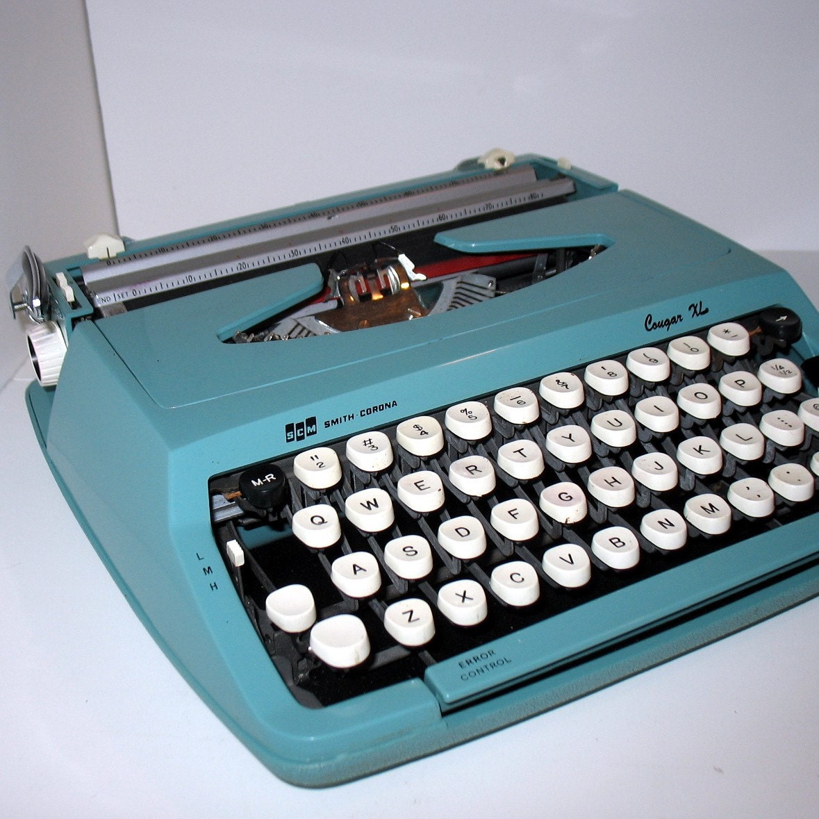 Smith Corona Cougar XL Typewriter Vintage Manual Portable With