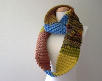 taiga. chunky knit infinity scarf handknit wool cowl eternity circle scarf . rustic fall fashion winter accessories . brown blue green gold
