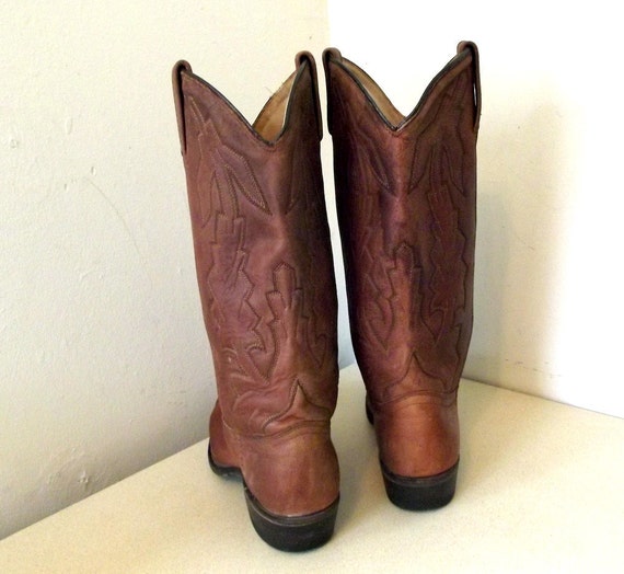 Vintage Dan Post Marlboro Cowboy boots in a cowgirl size 8.5 M