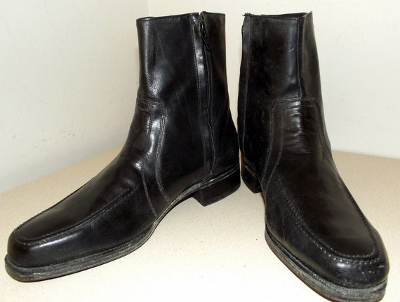 Vintage Florsheim Black Leather ankle boots with side zippers