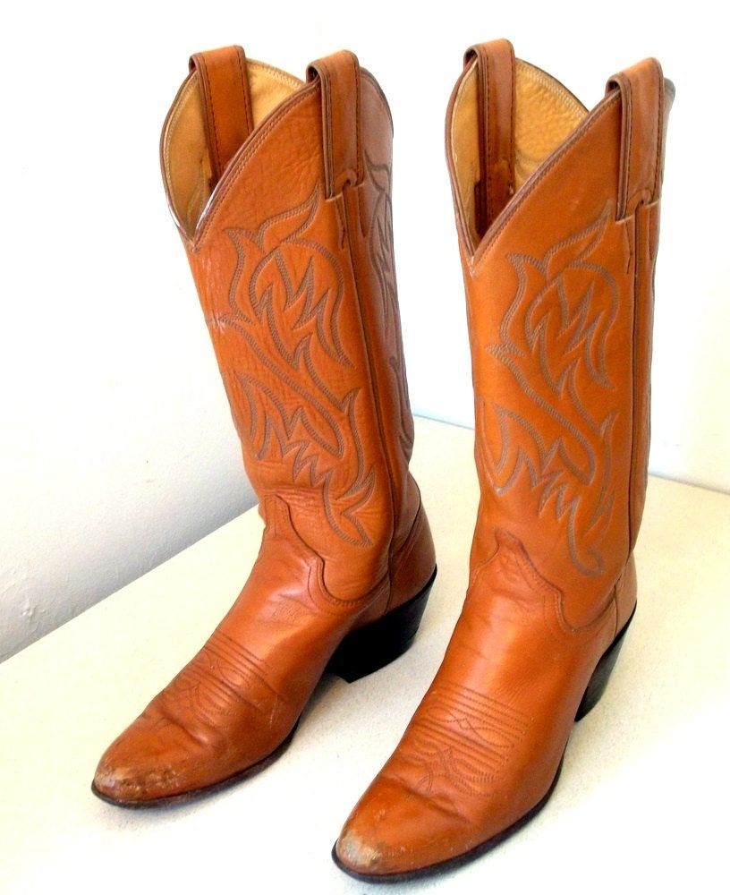 Vintage Justin brand tan leather cowboy by honeyblossomstudio