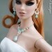 Beautiful Single-strand Silver Necklace links with Green Beads