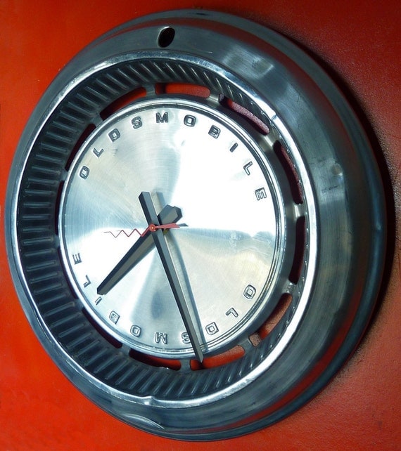 1970 Oldsmobile 98 Hubcap Wall Clock