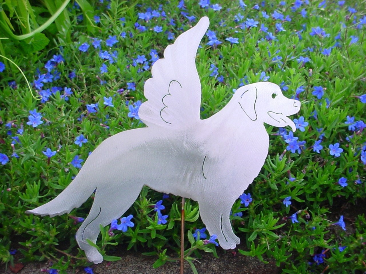 golden retriever angel statue