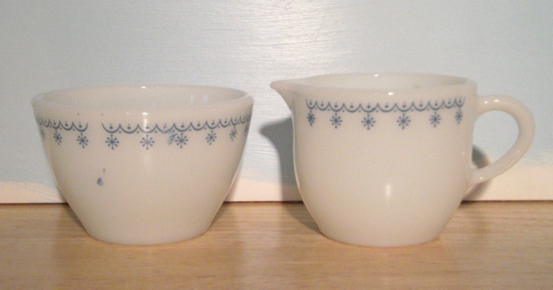 Vintage Pyrex Corningware Sugar Creamer Set Diner Style