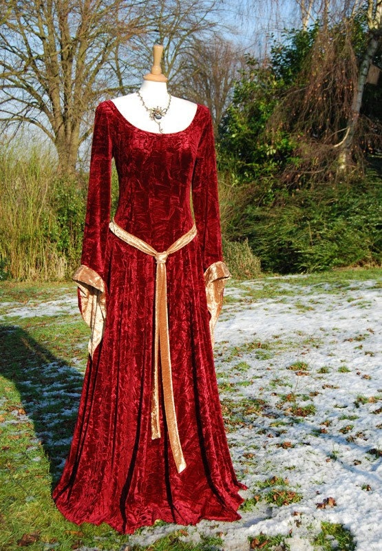 Medieval Gown Lotr Dress Celtic Pagan available in sizes 8 to