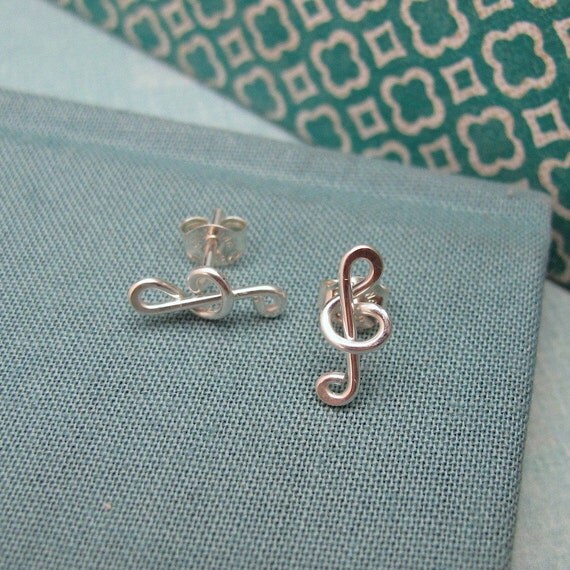 Items similar to Treble Clef Post Earrings on Etsy