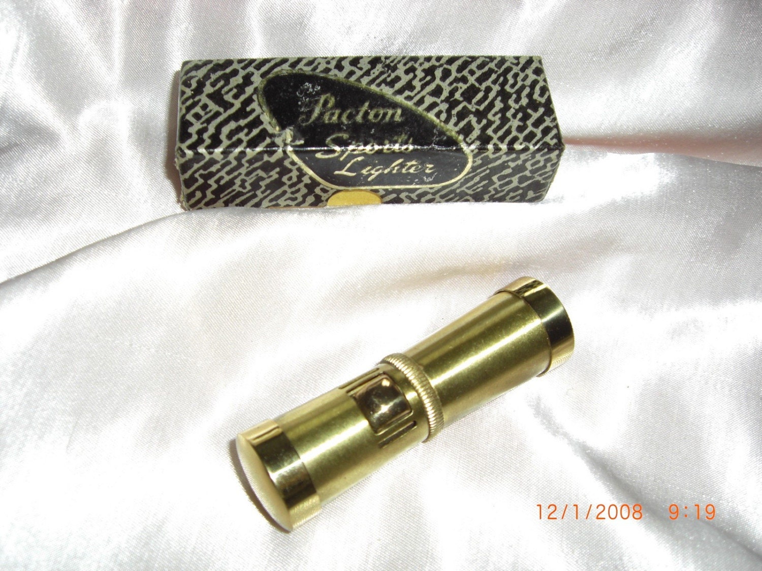 SALEVINTAGE CIGARETTE LIGHTER