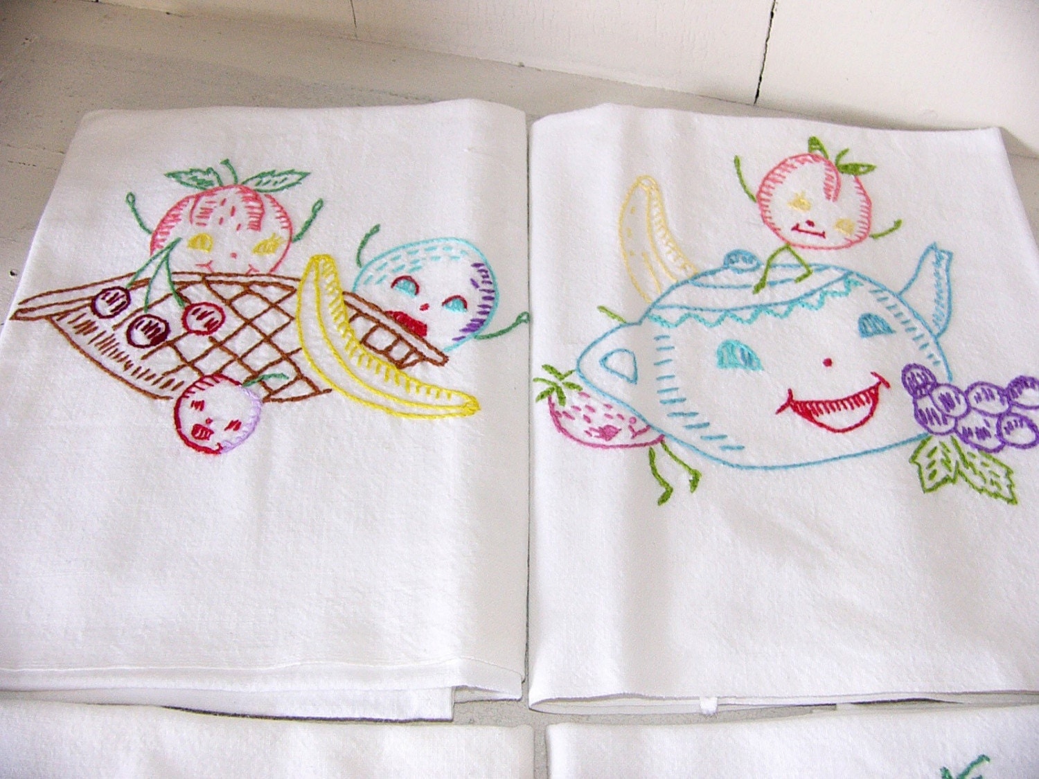 Vintage Cotton Hand Embroidered Spring DISH TEA TOWELS Set of