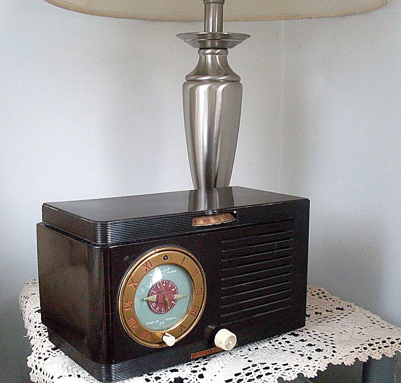 GE Tube Alarm Clock Radio Bakelite Brown General Electric