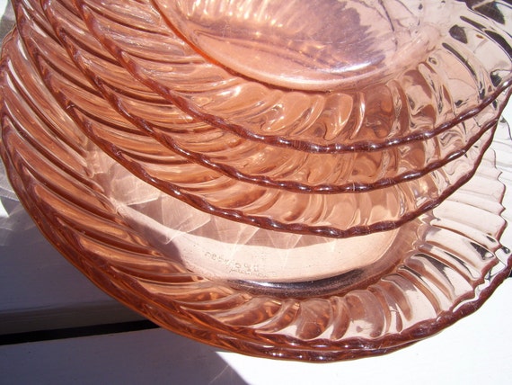 Pink Swirl Depression Glass Bowls by myrobynsnestboutique on Etsy