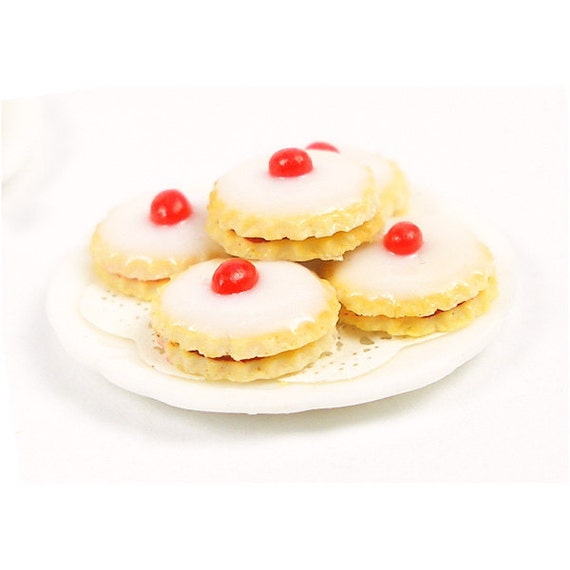 Traditional English Empire Biscuits Dollhouse Miniature